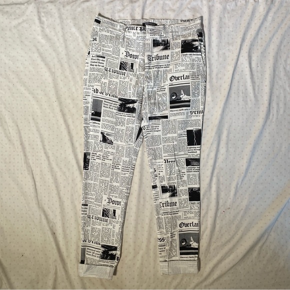 ELMWOOD NEWSPAPER PRINT MATCHING SET - Picture 2 of 14